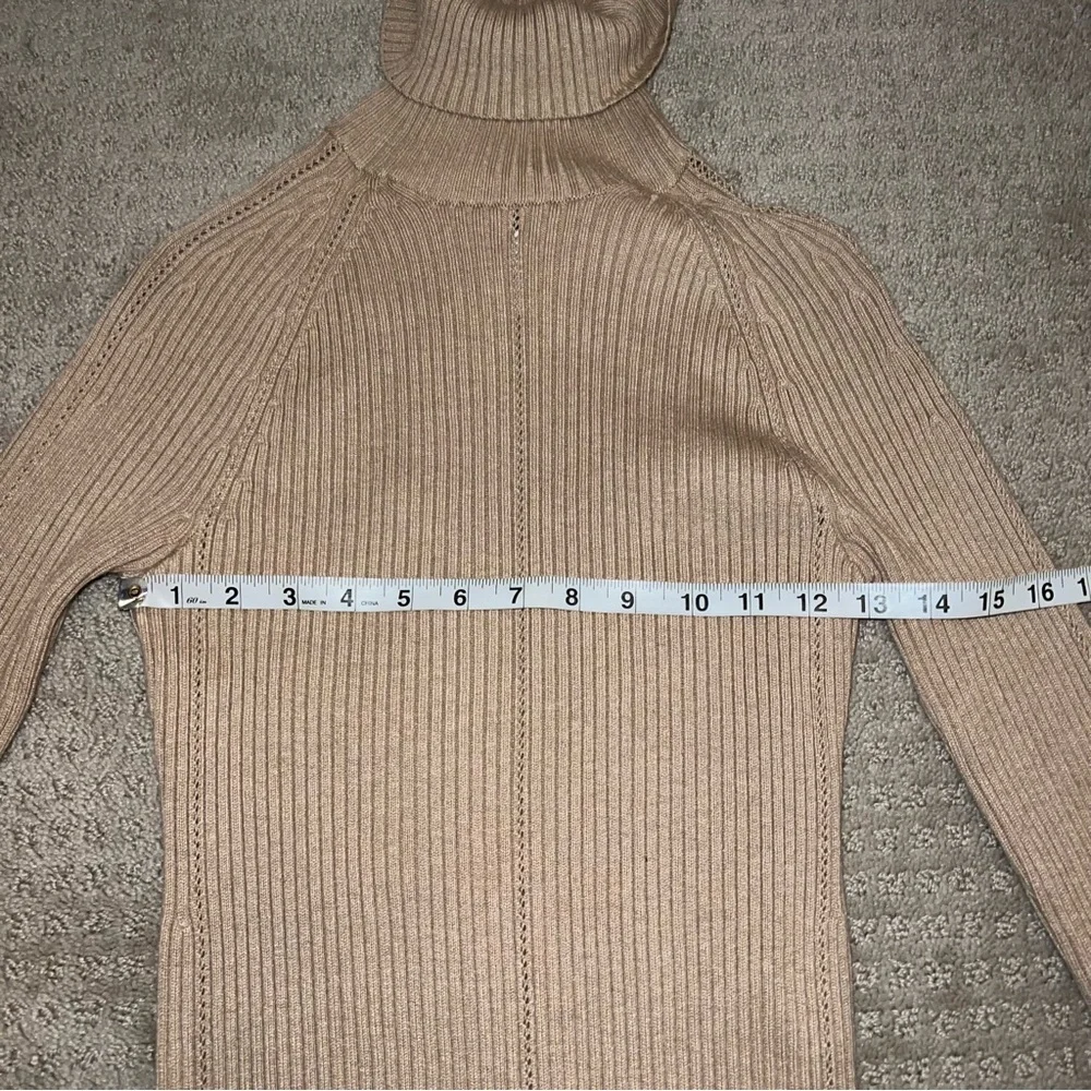 NWT White House Black Market WHBM Long Sleeve Turtleneck Pointelle Tunic XS